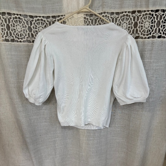 French Connection Woman’s V-Neck Short Puffed Sleeve Sweater Top White Size L - Picture 4 of 4
